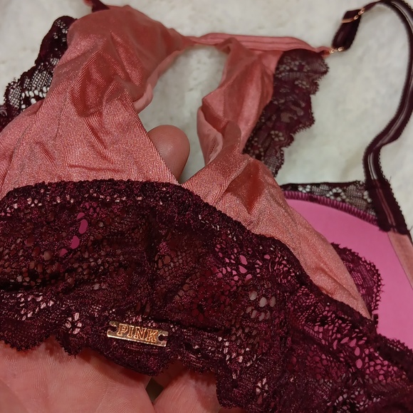 Like new! VS PINK date push up burgundy lace racer back bra 32B - Picture 8 of 8